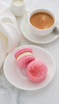 Americano and Strawberry macarons for a French breakfast