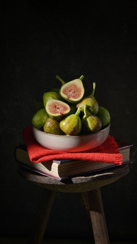 Figs bear fruit without flowering 2