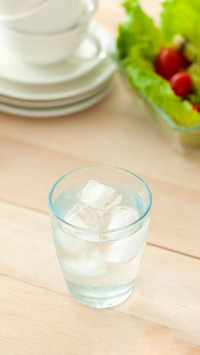 Cold water and hot water are not the same weight
