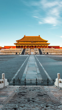 The glory and meditation under the roots of the imperial