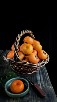 How to eat persimmons 1