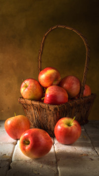Eating Apple 3 at a Time