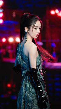 赵丽颖婚后魅力大增