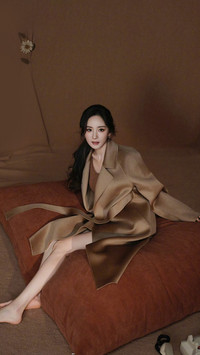 杨幂眼睛的特点