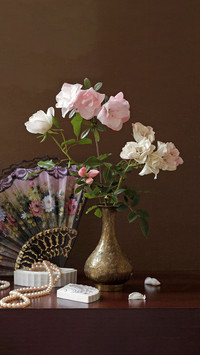 Modern flower arrang