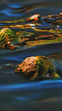 The cloud stream gently crosses the dream leaving no