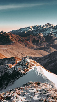 Winter mountaineering safety strategy