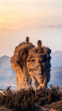The isolated peak and suspended tower landform is rare in