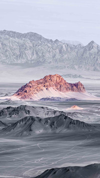 Rouge pink and black are like mountains