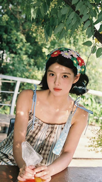 艾米林间绿野少女