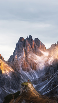 心有高山 路在脚下