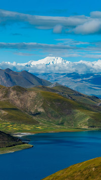 Yangzhuoyongcuo a sacred lake in xizang