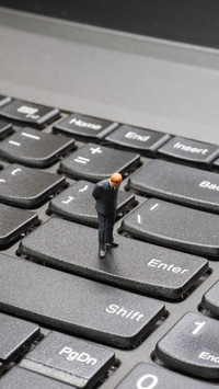 Programmers leave big factories for factories 46