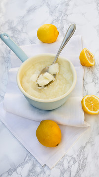 Saucepan of lemon sorbet made of organic lemons