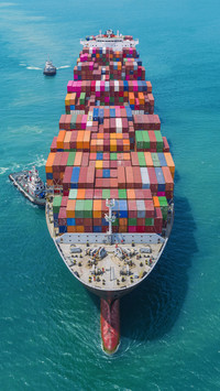 How did the great ship stop 05