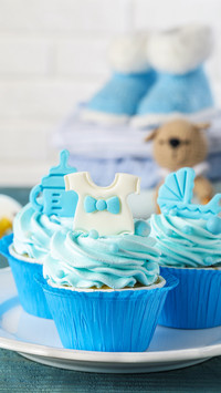 Beautifully decorated baby shower cupcakes for boy