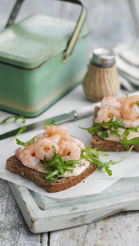 Is shrimp cholesterol high 94