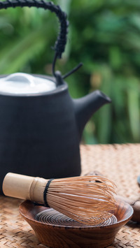 清茶一杯香留唇齿间