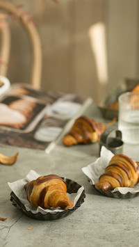 Cow croissants that can be made with zero foundation 4
