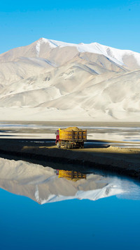 Wandering with a truck for tens of thousands of