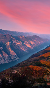 The sunset glow in wushan chongqing