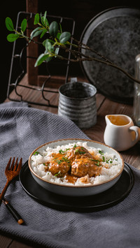 Meatballs with rice 01