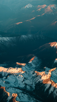 The Spectacle of the Transverse Dawn