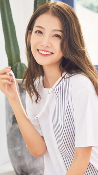 根据发型选衣服