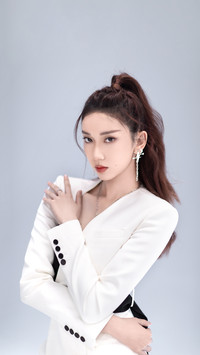 刘令姿成长之路