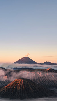 Yearly and monthly volcanic landscapes of Mexico