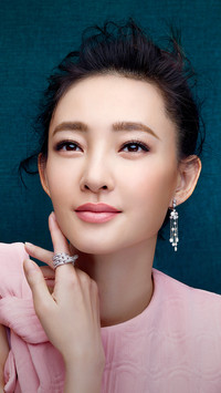 王丽坤