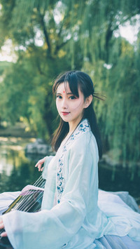 琴声悠扬