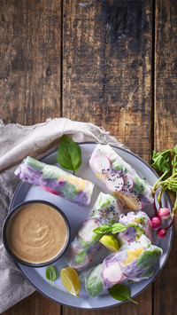 Nutritious and delicious Vietnamese spring rolls 64