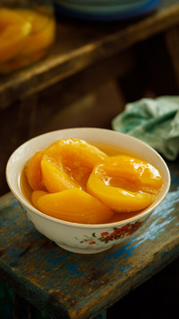 Peach and yellow peach for health preservation