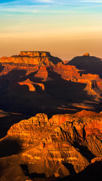Beautiful overlook of Grand Canyon landscape