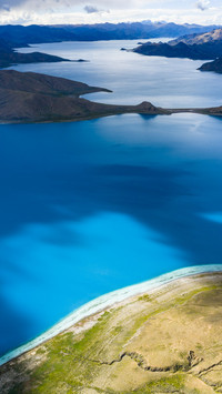 The beauty of Yaluzong Co Lake and its surroundings