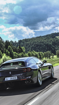 法拉利GTC4Lusso