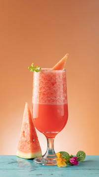 How long can freshly squeezed fruit juice be stored
