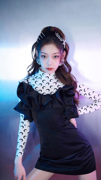 硬糖少女暗夜摩登造型