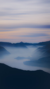 山峦间