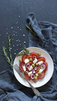 What crowd cant eat tomatoes 0