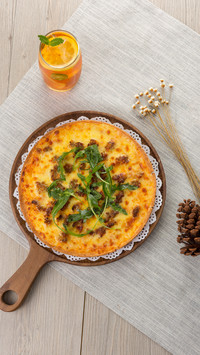 Family Edition Braised Chicken Pizza 4