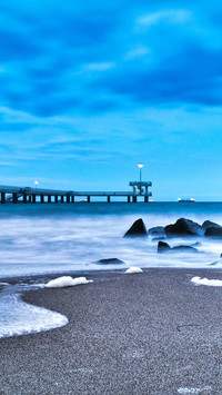 Beautifull seascape with blured waves