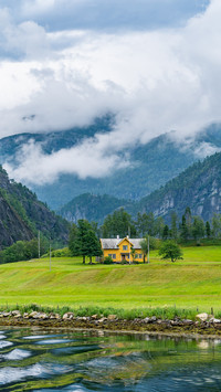 Houses along the gulf