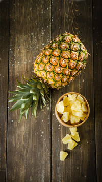 Pineapple dish 36