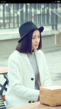 美女白露—我的朋友陈白露小姐