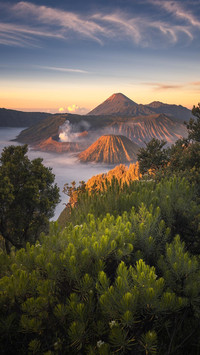 遥望火山