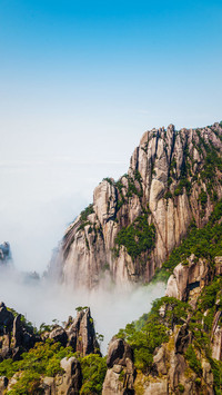 入山避酷暑
