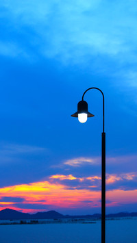 Pillar and lamp with soft focus