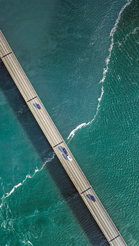 Bathing the Bridge with a Laser 2